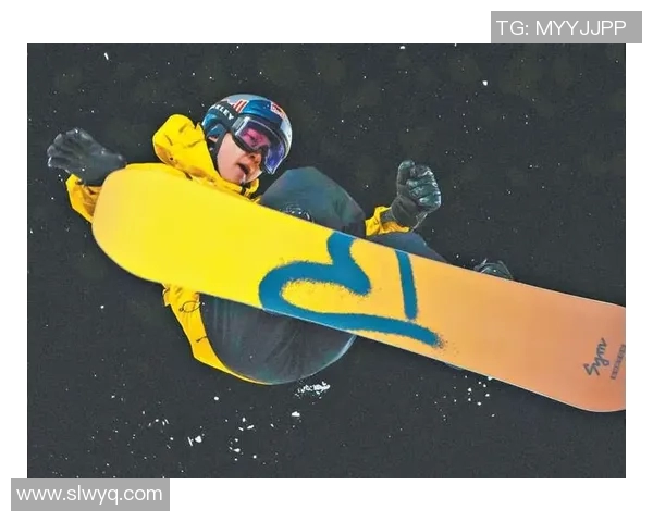 苏翊鸣在大跳台世界杯中勇夺总冠军展现中国滑雪新风采